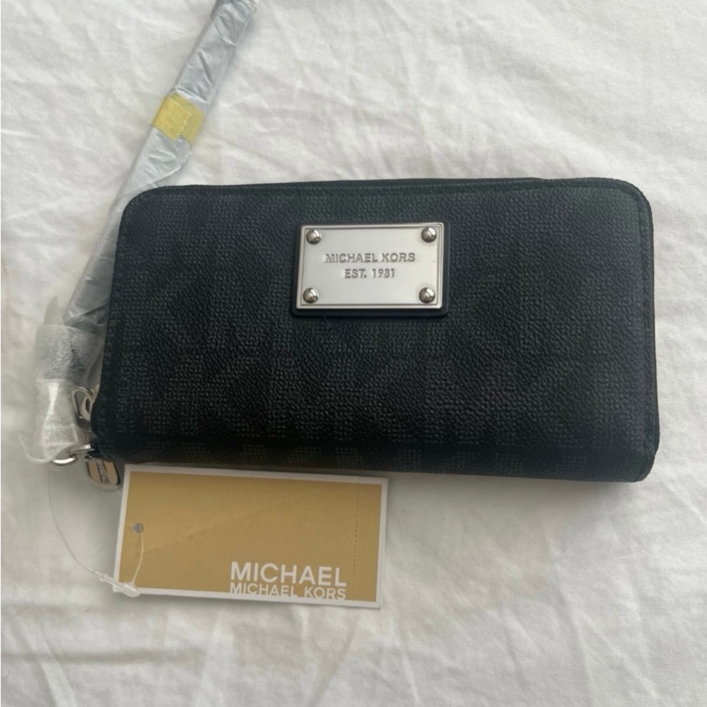 Michael Kors Black Wristlet Wallet